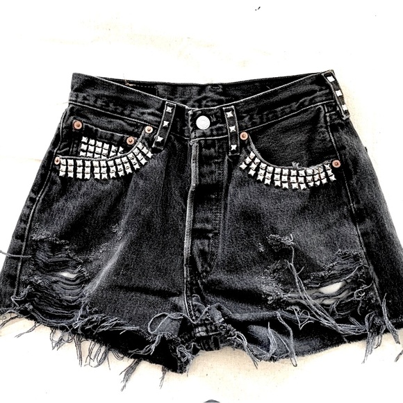 2 for 1 Bundle 2 Pair Levi’s 501/505 Distressed Cutoff Size 28/29 - Picture 1 of 9